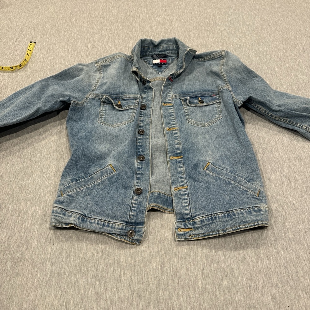 Tommy Hilfiger Jean Jacket M

length 17’
in good condition
no stains or tears